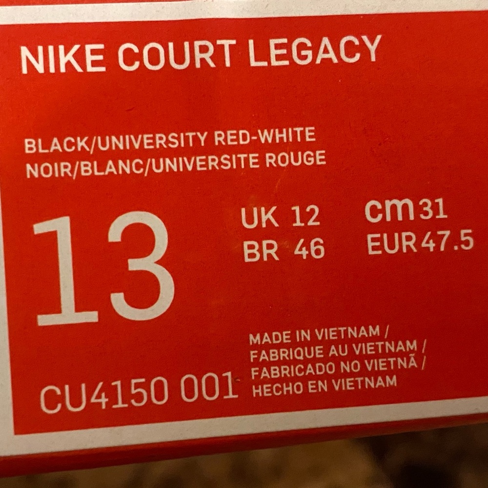 Nike - Picture 3 of 4